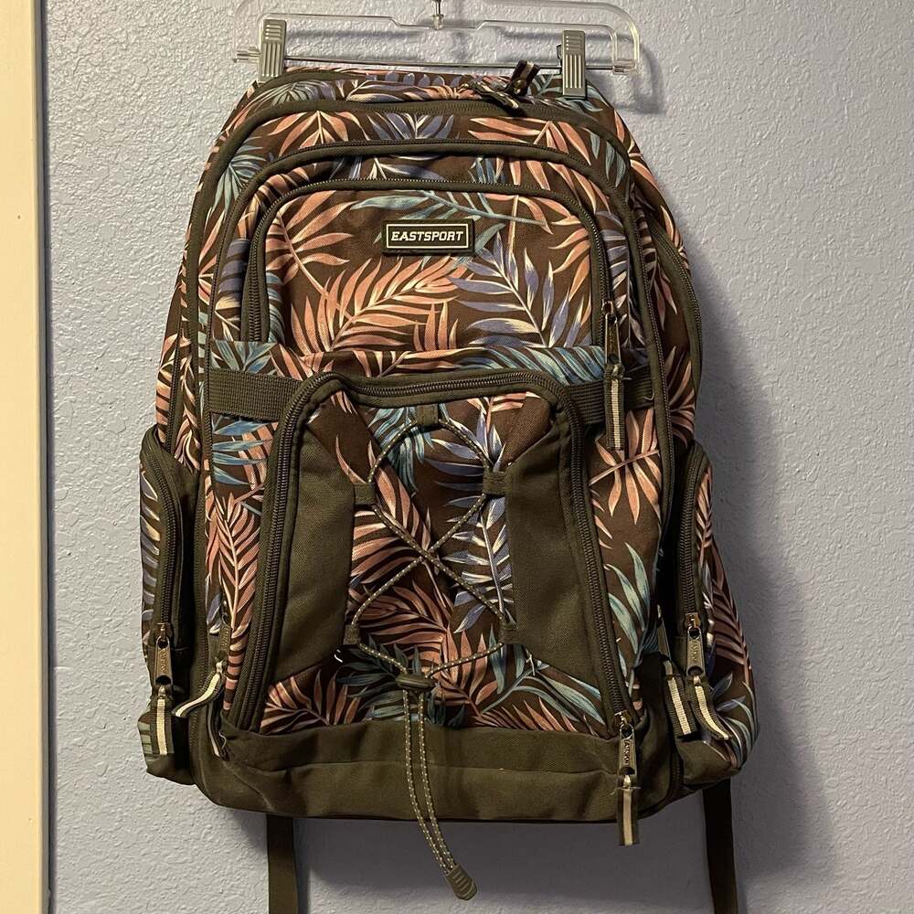 Eastsport Leaf Pattern Bungee Backpack with Multi Pockets